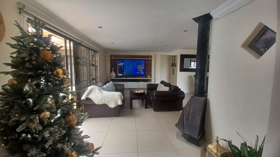 3 Bedroom Property for Sale in Highbury Western Cape